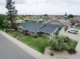 1808 Kit Fox Way, Hughson, CA 95326