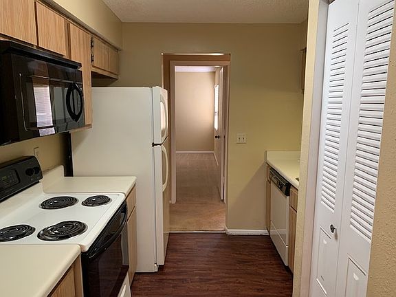 3rd image of 568 Breckenridge 212 Vlg