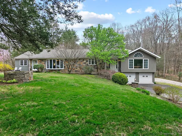 14 Ridgewood Rd, Avon, CT 06001