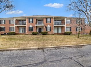 29628 Middlebelt Rd #88-2702, Farmington, MI 48334