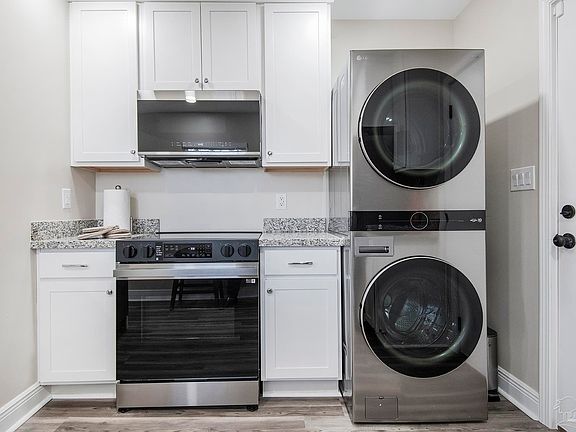2nd image of 3091 N 16th Ave