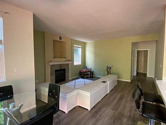 Family Room - Furniture not included in rental
