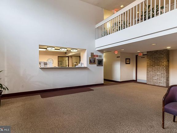 3rd image of 2300 Pimmit Dr APT 1403