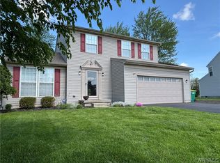 6356 Heritage Point N, Lockport, NY 14094