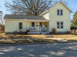 2014 16th St, Monroe, WI 53566