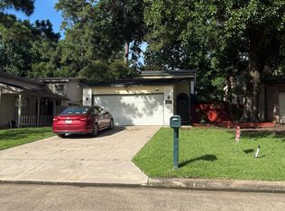 3014 Whitman Dr, Montgomery, TX 77356