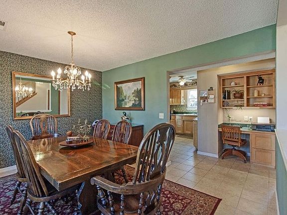 5th image of 2704 W Sayre Ln