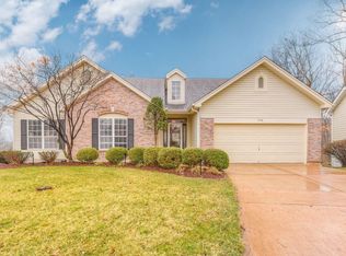 206 Arbor Crest Dr, Ballwin, MO 63021