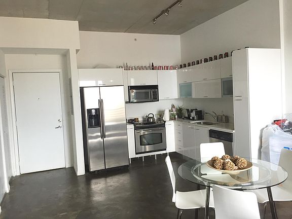 2nd image of 133 NE 2nd Ave APT 811