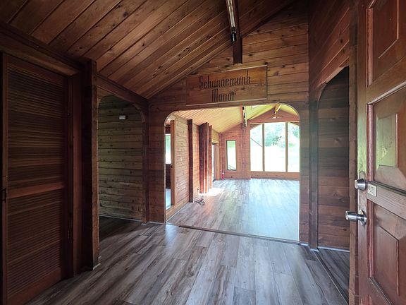 4th image of 15 Woodard Rd