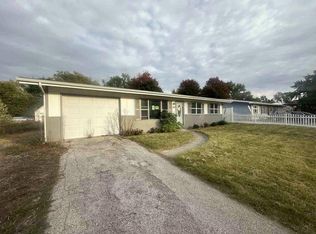 767 Heritage Rd, Valparaiso, IN 46385