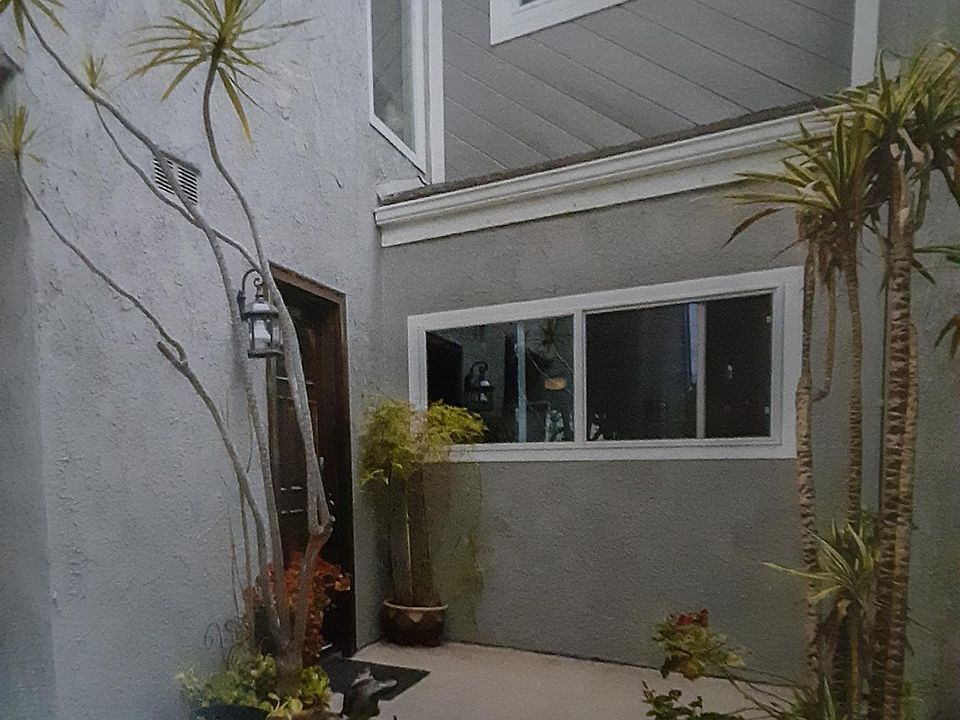 1st image of 490 Harbor Lights Ln