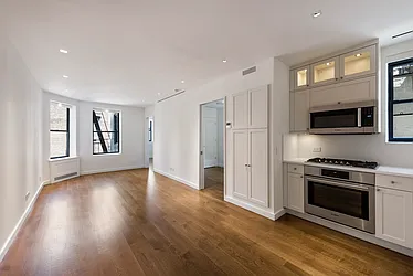 Rented by Mann Maurice A