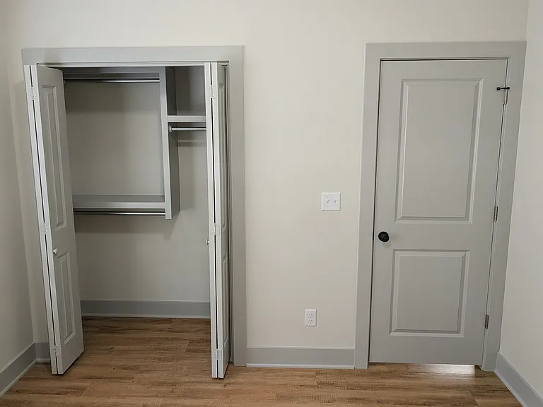 2937 S Bunker Hill Dr #200 — Photo 15
