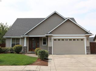 1284 S 41st St, Springfield, OR 97478