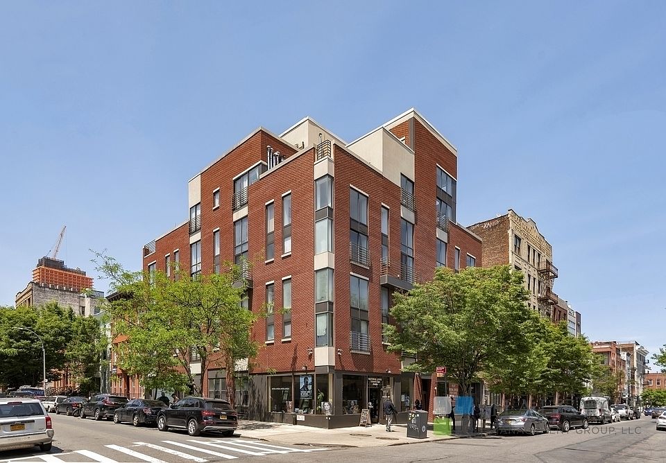 1st image of 320 Bedford Ave APT 2A