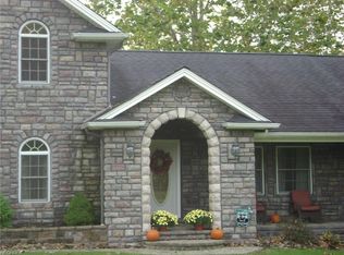 48505 N Ridge Rd, Amherst, OH 44001