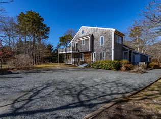 28 Vickers St, Edgartown, MA 02539