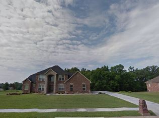 3038 Croatia Dr, Columbia, IL 62236