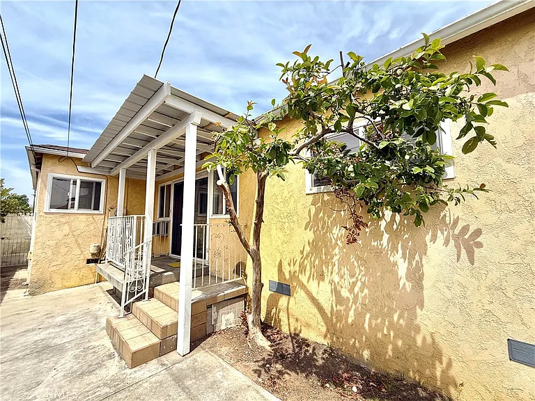 1148 S 2nd St — Photo 15