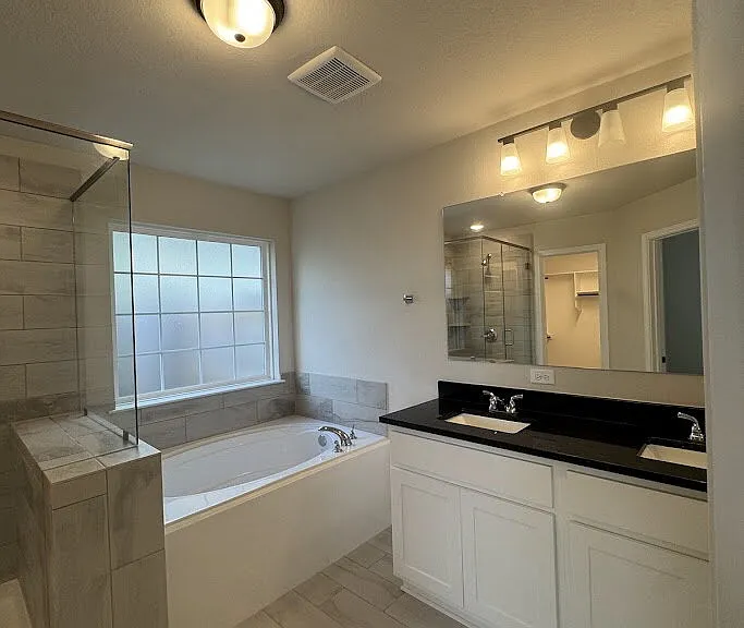 1340 Kingsgate Dr — Photo 11