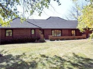 1750 E Pink Hill Rd, Grain Valley, MO 64029