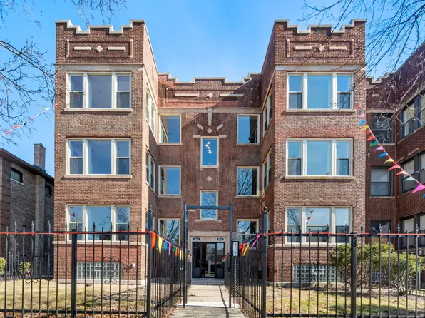 7431 S Paxton Ave #3A, Chicago, IL 60649