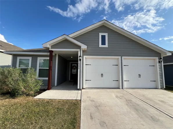 10809 Copper Hills Ln, Fort Worth, TX 76108