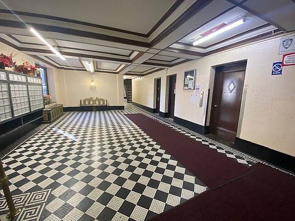 4th image of 2922 Barnes Ave APT 5D