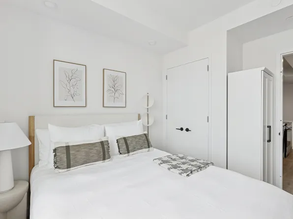 336 Douglass Street image 5 of 14