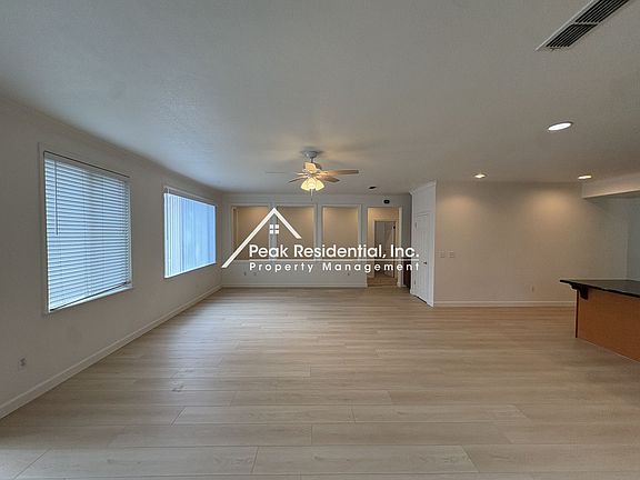 3rd image of 9594 Crisswell Dr