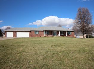 900 W Wildflower Ct, Mooresville, IN 46158