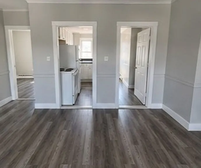312 Lake Ave — Photo 4