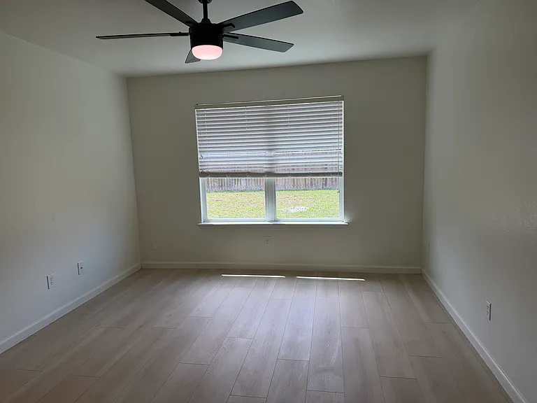 1016 Starlight Dr — Photo 23