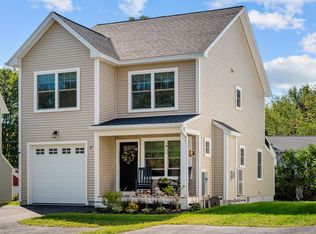 17 Baxter Ln #4, Gorham, ME 04038