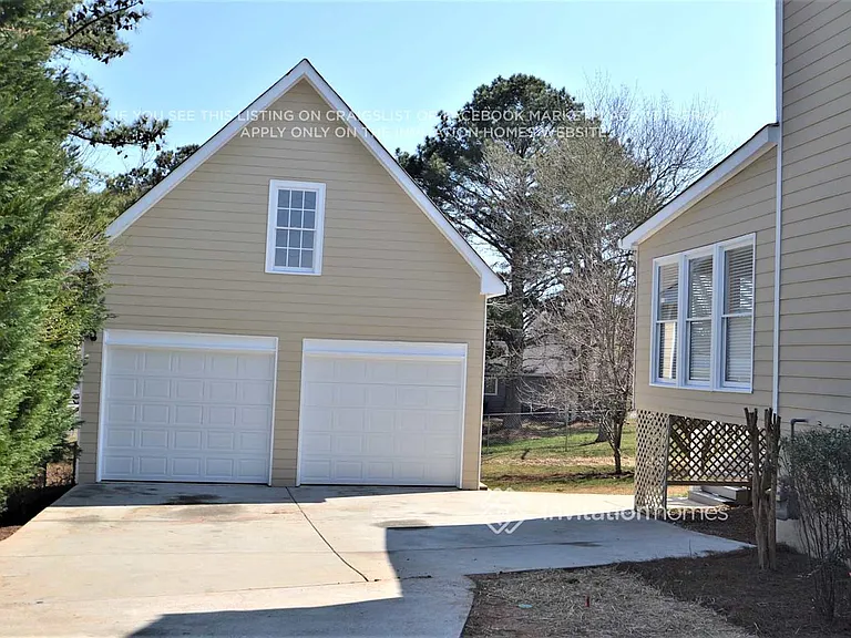 1250 Webb Gin House Rd — Photo 2