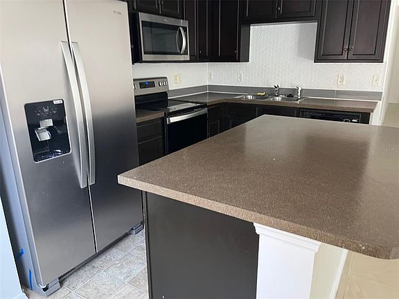 5th image of 520 Aeolian Dr