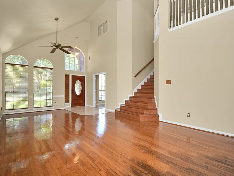 4123 Valedon Ln — Photo 10