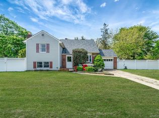 52 Garden Lane, Centereach, NY 11720