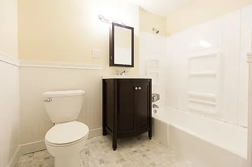28 Monmouth St #1R — Photo 8
