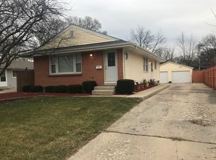 1121 Assell Ave, Aurora, IL 60505