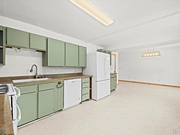 4th image of 3805 S Juanita Way