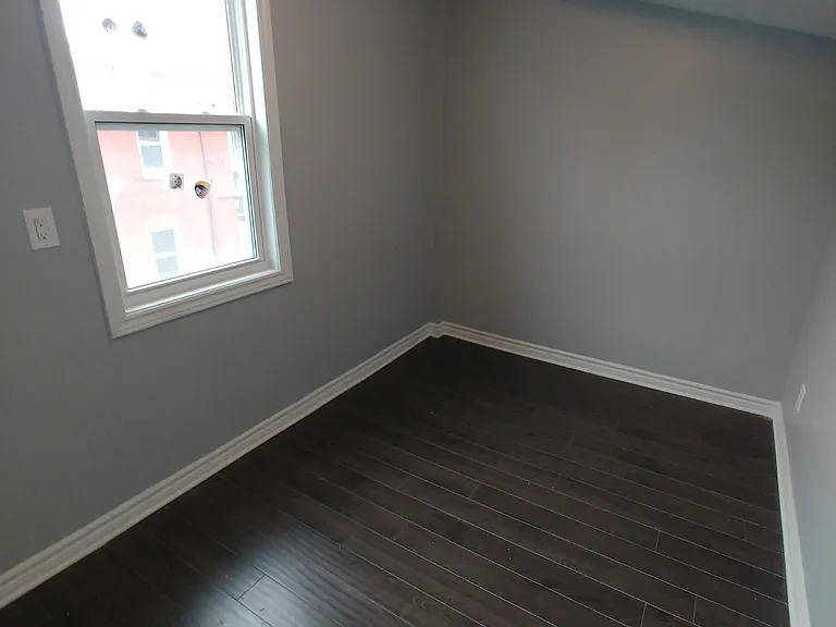 4 Garland St #4 — Photo 5