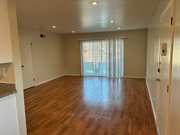 4th image of 1416 Regent St #4