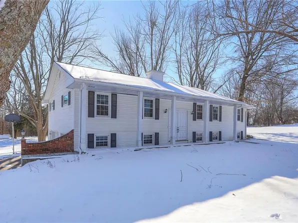 25807 E State Route 58 St, Pleasant Hill, MO 64080