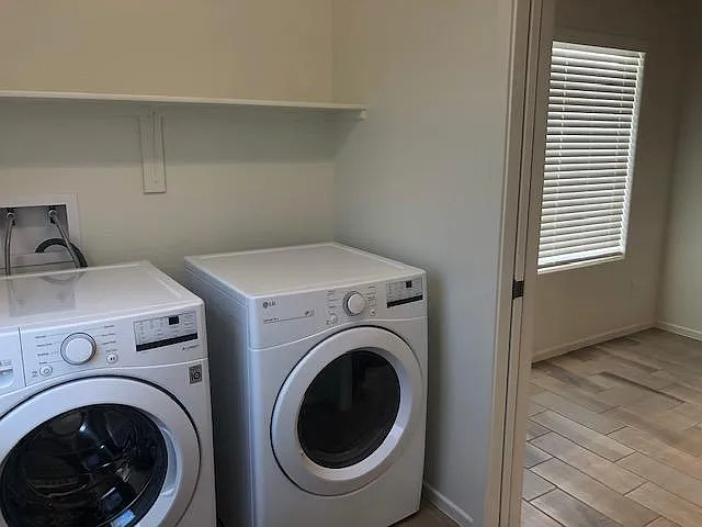 2 bed, 1560 sqft, $1,700 — Photo 2