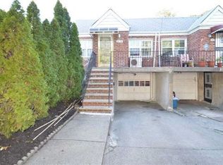 4828 193rd St, Fresh Meadows, NY 11365
