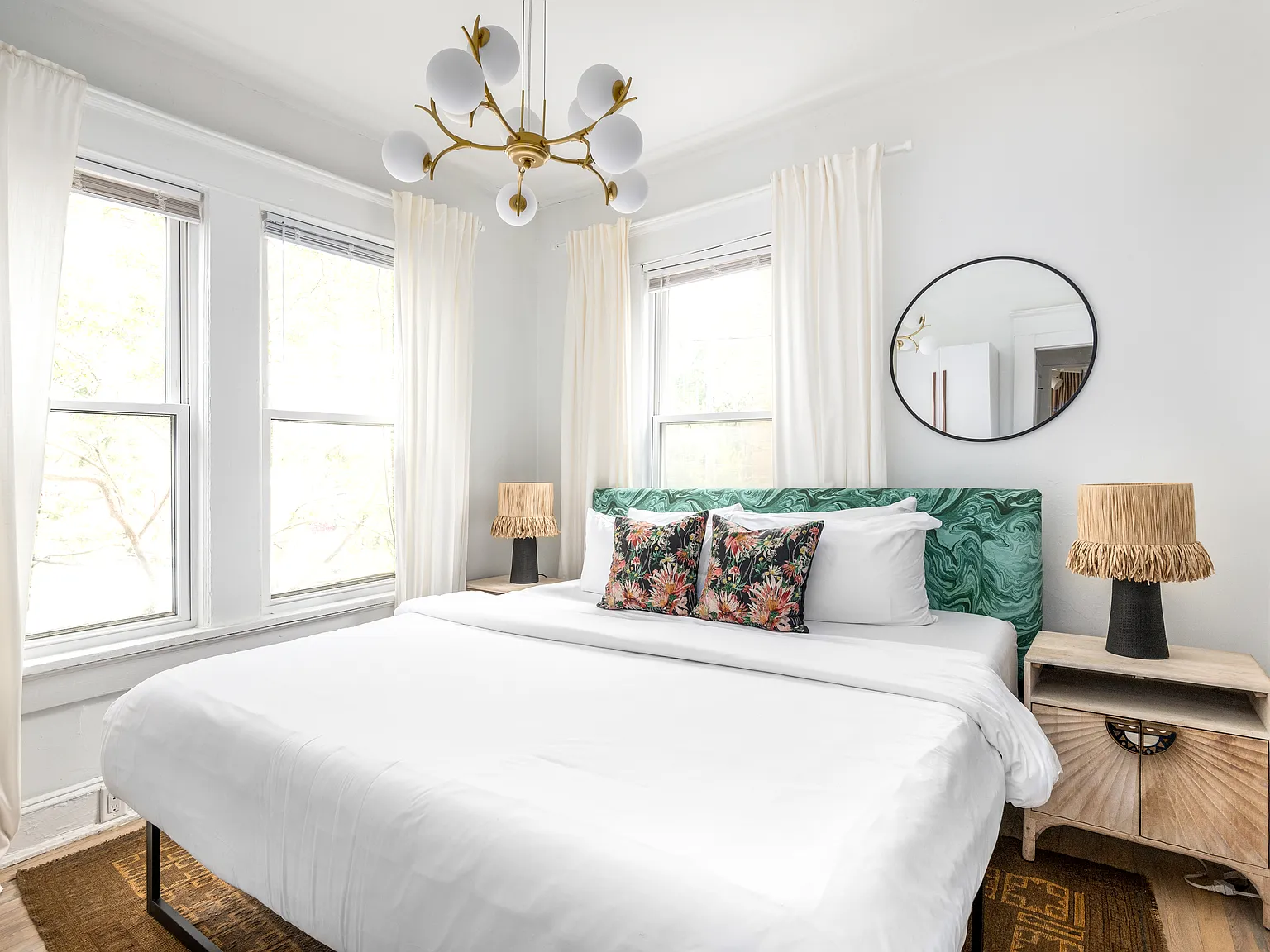 1 bed, 800 sqft, $1,900 — Photo 2