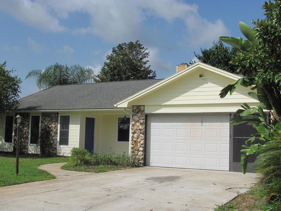 1st image of 842 Pine Forest Trl W