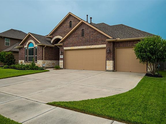 2nd image of 20706 Great Pines Dr